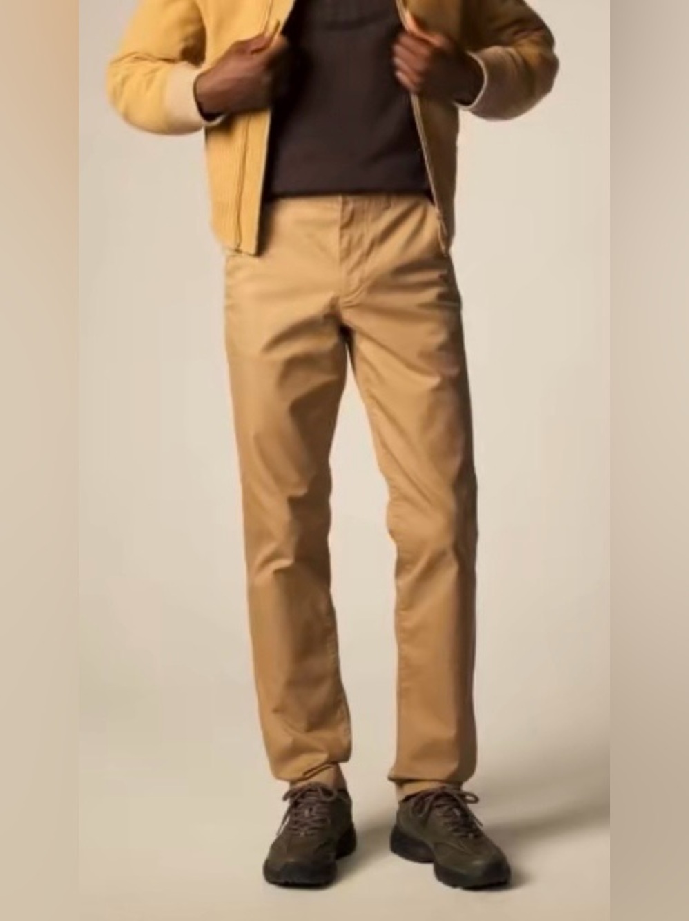MENS LACOSTE FLAT FRONT KHAKI SLACKS
SIZE 44
EXCELLENT CONDITION
